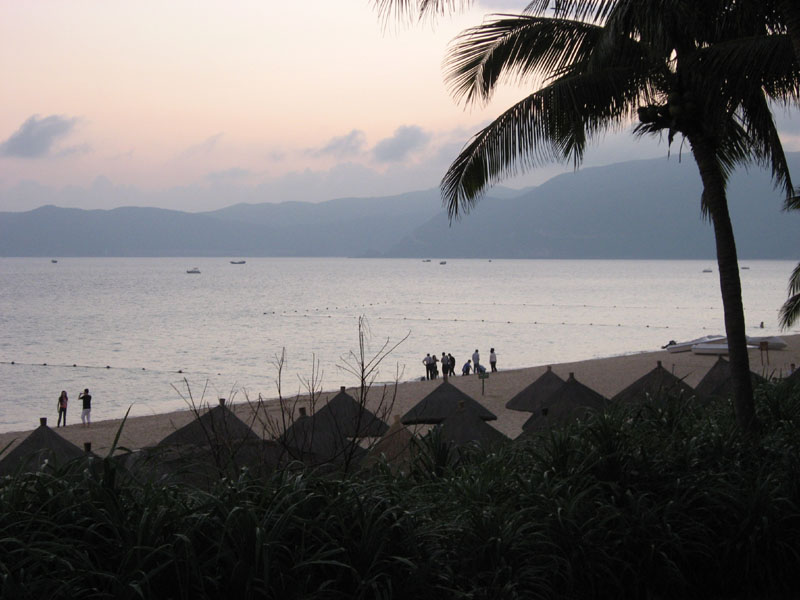 Yalong beach after sundown